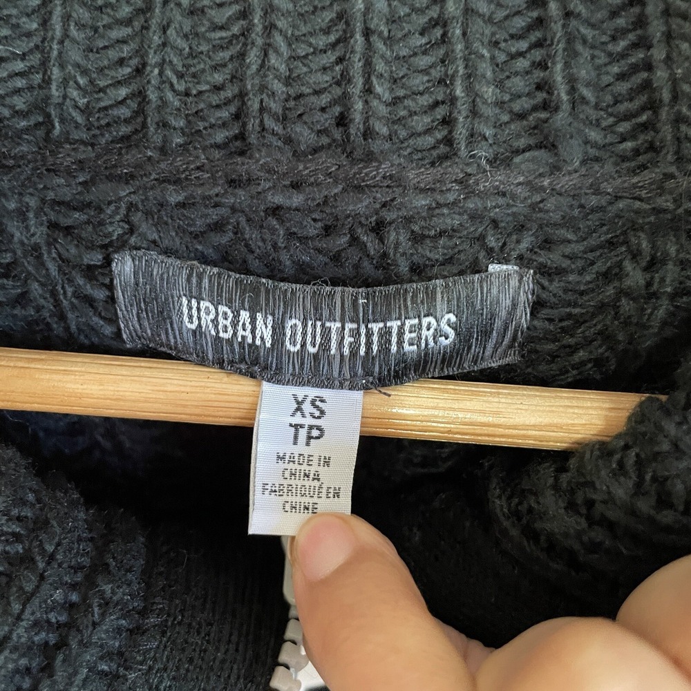 Urban Outfitters UO Sunny Collared Zip-Up Cardigan‎ Size XS Black Long Sleeve - Picture 3 of 8